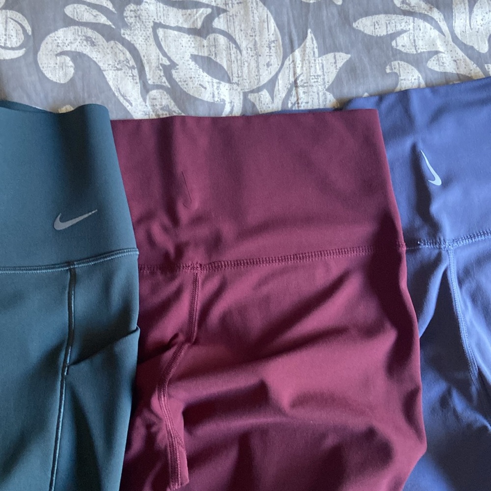 Women’s Nike leggings size medium - Picture 4 of 6